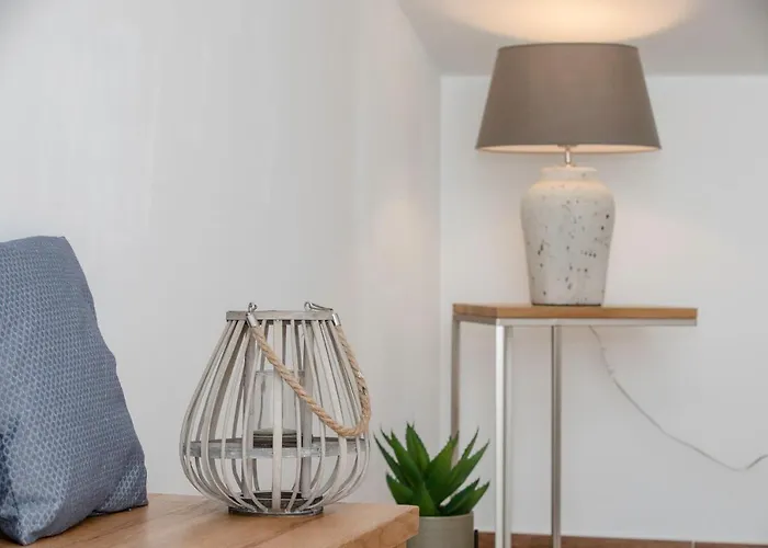 Apartmán 497/d, F New Translation
