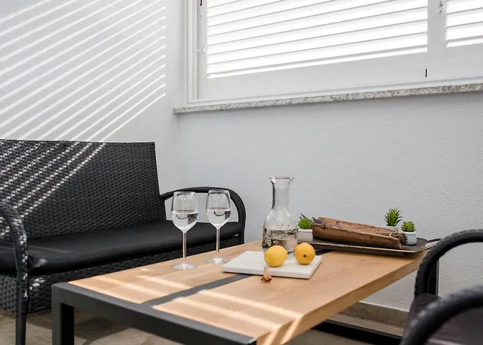 497/d, F New Translation