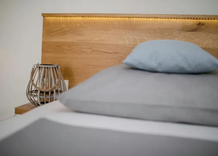 Apartmán 497/d, F New Translation