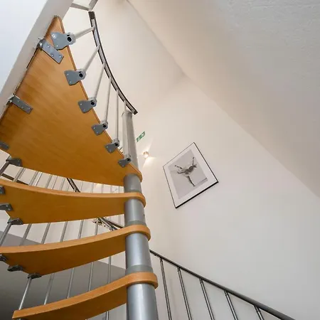 Apartment F Palit Rab Palit