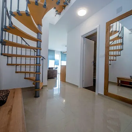 Apartment F Palit Rab