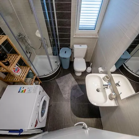 Apartment F Palit Rab Apartament *